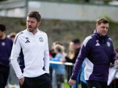 Michael Carrick pripúšťa potrebu „zamerania“ na Man Utd, pretože sa potvrdil nový odvážny cieľ Hlavný tréner Michael Carrick z Manchestru United v akcii počas tréningu prvého tímu