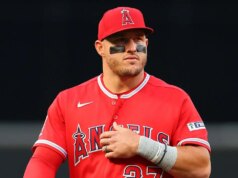 Mike Trout zasiahne 5 homerov v sérii a zapíše sa do histórie proti Yankees Mike Trout zasiahne 5 homerov v sérii a zapíše sa do histórie proti Yankees