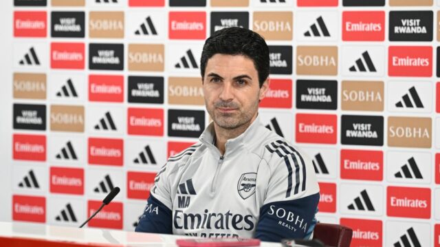 Tréner Arsenalu Mikel Arteta sa zúčastňuje tlačovej konferencie pred súbojom so Southamptonom