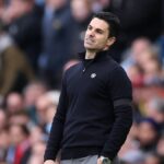 Na Mikela Artetu narastá tlak, pretože po prehre s Manchestrom City čelia prehre v Premier League.