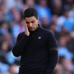 Manažér Arsenalu Mikel Arteta sa podľa Bryana Robsona po prehre s Man City dostane pod tlak.