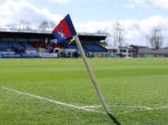 Mimoligový funkcionár sa v chaose Národnej ligy objaví na nesprávnom štadióne vzdialenom 140 míľ Funkcionár mal celebrovať Sutton United vs Southend United na komunitnom štadióne VBS, ale skončil 140 míľ ďaleko.