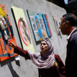 Mladí palestínski umelci z Gazy vystavujú diela formované vojnou | Slučka