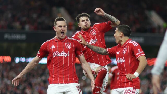 Chris Wood oslavuje gól z Nottinghamu Forest