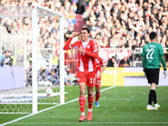 Musiala zápasí s futbalovou kráľovskou hodnosťou, keďže Bayern vyrovná rekord Bundesligy Download app from appStore