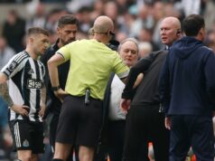 Muža zatkli za údajné rasistické zneužívanie na derby v Tyne-Wear Geertruida bola ocenená za nahlásenie údajného incidentu rozhodcom zápasu (Getty Images)