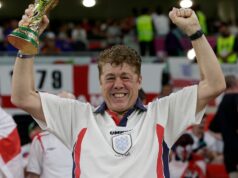 „Na majstrovstvách sveta som obkľúčil pštrosa, ktorý nasledoval Anglicko – bol som varovaný, že ma to môže zabiť.“ Andy Milne hovorí v In The Mixer