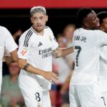 MILÁNO, TALIANSKO - 28. MÁJ: Hlavný tréner Realu Madrid Zinedine Zidane ukázal trofej po víťazstve vo finálovom zápase Ligy majstrov UEFA medzi Realom Madrid a Club Atletico de Madrid na Stadio Giuseppe Meazza 28. mája 2016 v talianskom Miláne. (Foto: Matthias Hangst/Getty Images)