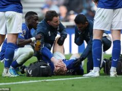 Nádeje Jarrada Branthwaiteho na Svetový pohár sa rozplynuli: Sezóna sa pre hviezdu Evertonu skončila, keďže sa odhalil rozsah zranenia hamstringov Jarrad Branthwaite bol vynútený zranením v derby v Merseyside