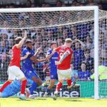 Strela Josha Stonesa bola zblokovaná, no bolo rozhodnuté, že prešla za čiaru...