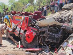 Najmenej 21 mŕtvych pri náraze autobusu do kašmírskej rokliny | Správy Najmenej 21 mŕtvych pri náraze autobusu do kašmírskej rokliny | Správy