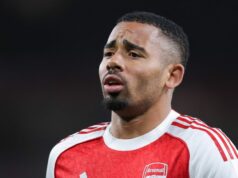 Najnovší prestup Arsenalu: Hviezda s 35 miliónmi libier sa objavila po letnom odmietnutí, keď Gabriel Jesus podporil zmenu LONDÝN, ANGLICKO - 15. apríla: Gabriel Jesus z Arsenalu počas štvrťfinálového zápasu Ligy majstrov UEFA 2025/26 medzi Arsenal FC a Sporting Clube de Portugal na štadióne Arsenal 15. apríla 2026 v Londýne v Anglicku. (Foto: James Gill – Danehouse/Getty Images)