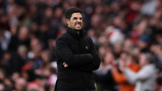 Mikel Arteta robí grimasy