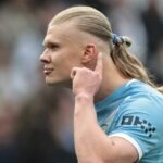 MANCHESTER, ANGLICKO – 19. apríla: Martin Odegaard z Arsenalu vyzerá skľúčene počas zápasu Premier League medzi Manchestrom City a Arsenalom na Etihad Stadium 19. apríla 2026 v Manchestri v Anglicku. (Foto: Carl Recine/Getty Images)