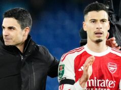 Najnovšie z Arsenalu: Mikel Arteta sa snaží získať favorita Pepa Guardiolu, keďže hrozba suspendácie rastie Tréner Arsenalu Mikel Arteta a Gabriel Martinelli