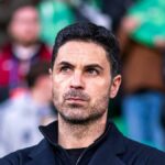 Mikel Arteta, hlavný tréner Arsenalu, je videný počas štvrťfinálového zápasu UEFA Champions League 2025/26 medzi Sporting Clube de Portugal a Arsenal FC na Estadio Jose Alvalade v Lisabone, Portugalsko, 7. apríla 2026. (Foto Miguel Lemos/NurPhoto cez Getty Images)