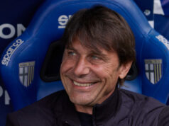 Neapolský prezident Aurelio De Laurentiis trvá na tom, že Antonio Conte neodíde do talianskej práce Download app from appStore