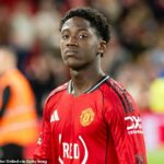 Kobbie Mainoo urobil dojem, odkedy ho Michael Carrick vyviedol z chladu v Manchestri United