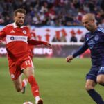 Neformálne Chicago zabíja Kansas City v druhej polovici baráže