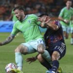 Neskorý gól Paula Rothrocka zdvihol Sounders nad Dynamo