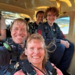 Verí sa, že žena, u ktorej bola pri narodení diagnostikovaná detská mozgová obrna, vytvorila rekord v zoskoku padákom