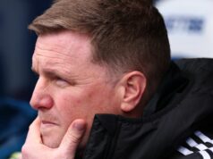 Newcastle sa rozhodol vyhodiť Eddieho Howea po taktickom spore a vyšetrovaní personálu Eddie Howe