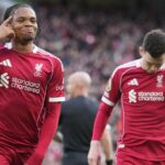 Ngumoha ponúka Arnemu Slotovi a Liverpoolu najväčšiu nádej na potrestanie PSG