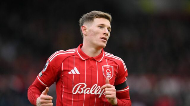 Elliot Anderson vynechá vo štvrtok večer zápas Nottinghamu Forest