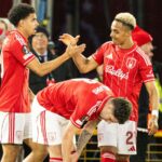 Nottm Forest nedokázal zopakovať Man Utd ako Spurs nadaný iba PL záchranné lano na prežitie prostredníctvom dvoch kritických problémov