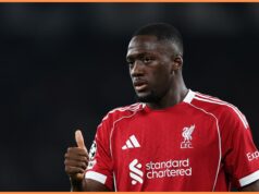 Obranca Liverpoolu Konate vydal aktuálne informácie o Ekitikeho zranení Obranca Liverpoolu Konate vydal aktuálne informácie o Ekitikeho zranení