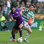 Celtic obranca Tony Ralston mal vzácny štart, keď vyhral 1:0 proti St Mirren