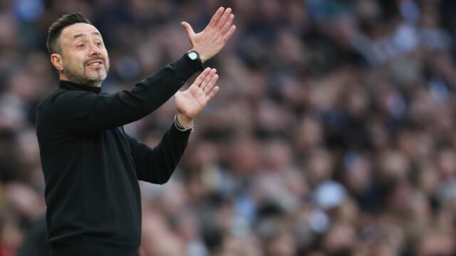 Hlavný tréner Tottenhamu Hotspur Roberto De Zerbi má na udržanie klubu v Premier League už len päť zápasov