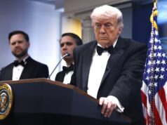 Obvinený strelec sa zameral na Trumpa a amerických predstaviteľov, tvrdia úrady | Správy Donalda Trumpa Obvinený strelec sa zameral na Trumpa a amerických predstaviteľov, tvrdia úrady | Správy Donalda Trumpa