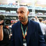 Thierry Henry sa pozerá