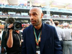 Ohromujúce týždenné mzdy Thierryho Henryho odhalené z postfutbalovej kariéry legendy Arsenalu Thierry Henry sa pozerá
