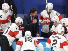 Olympijský hokejový tréner priznáva, že na hrách v Pekingu použil falošnú očkovaciu kartu COVID Olympijský hokejový tréner priznáva, že na hrách v Pekingu použil falošnú očkovaciu kartu COVID