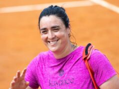 Ons Jabeur víta ‚A Tiny Miracle‘ s úprimným príspevkom TENIS : Open de Rome – 05.05.2025 5. máj 2025 – Ons Jabeur z Tuniska počas tréningu v Ríme s Igom Swiatekom z Poľska – PUBLICATIONxNOTxINxFRAxBEL Copyright: xTristanxLapierrex