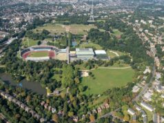 Opustený štadión, ktorý hostil viacero finále FA Cupu, roky hnil Miesto Krištáľového paláca a Národného športového centra, Penge, Greater London Authority, 2021. Autor: Damian Grady. (Foto od Historic England Archive/Heritage Images cez Getty Images)