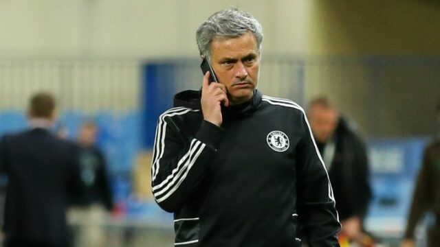 José Mourinho na telefóne