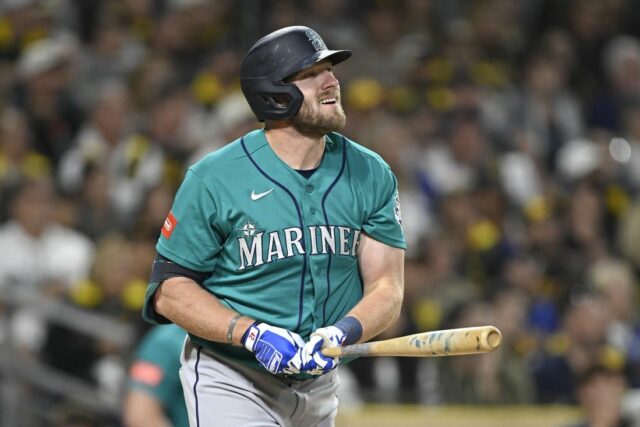 Padres rally s 5 jazdami v 9. poraziť Mariners, predĺžiť MLB: Seattle Mariners v San Diegu Padres