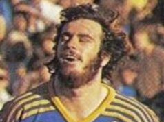 Parramatta Eels bude nosiť čierne pásky na Veľkonočný pondelok po tom, čo kultový hrdina zomrel vo veku 70 rokov Parramatta Eels bude nosiť čierne pásky na počesť klubovej legendy Nevilla Glovera počas emotívneho zápasu na Veľkonočný pondelok