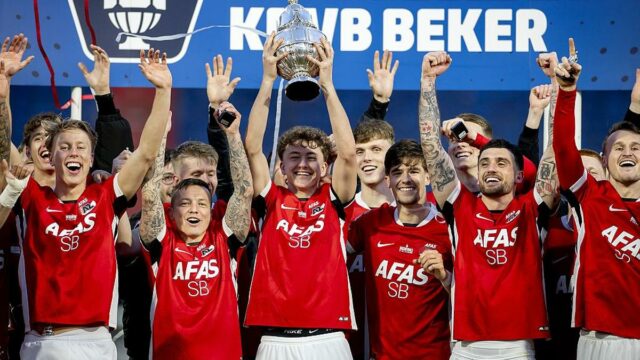 Parrott, Koopmeiners žiaria, keď AZ Alkmaar vyhráva KNVB Cup po 13 rokoch
