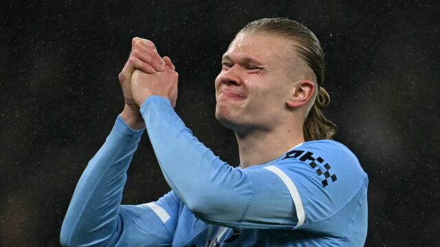 Päť najlepších platov v Premier League a La Lige v Nórsky útočník Manchestru City #09 Erling Haaland reaguje po premárnenej príležitosti počas futbalového zápasu anglickej Premier League medzi Manchestrom City a Fulhamom na štadióne Etihad v Manchestri v severozápadnom Anglicku 11. februára 2026.