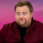 Paul Walter Hauser vyhráva pouličný boj v Las Vegas proti QT Marshallovi