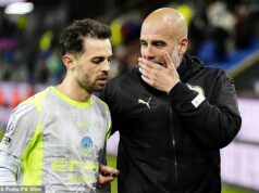 Pep Guardiola trvá na tom, že Man City je pripravený chopiť sa „veľkej príležitosti“ po tom, čo sa dostal na vrchol – ale pripúšťa, že môže byť prinútený k zmenám v semifinále FA Cupu Pep Guardiola pripustil, že môže zaznamenať zmeny v semifinále FA Cupu po tom, čo naznačil, že únava ovplyvnila jeho tím počas víťazstva 1:0 nad Burnley.