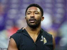 Philadelphia Eagles uskutočnili bombový obchod uprostred draftu NFL, keď sa Jonathan Greenard pridal z Vikings k obrovskej dohode 100 miliónov dolárov Jonathan Greenard sa zahrieva pred zápasom Minnesota Vikings proti Commanders