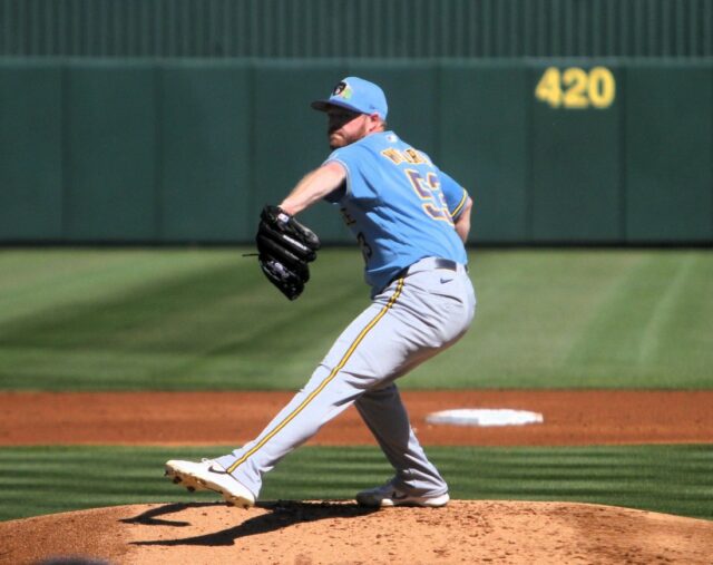 Pivovarníci žiadajú Brandona Woodruffa, aby zachránil finále série vs. Nationals Syndikácia: Journal Sentinel