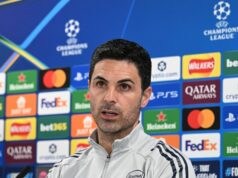 Po aktualizáciách Bukaya Saka a Declana Ricea bude Arsenal vs Sporting chýbať šiestim hráčom Manažér Arsenalu Mikel Arteta počas tlačovej konferencie Arsenalu v Sobha Realty Training Center 14. apríla 2026 v London Colney, Anglicko