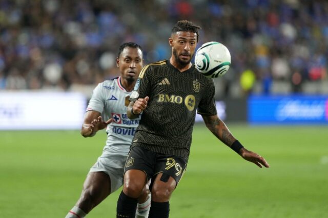 Pohár majstrov CONCACAF: LAFC porazil Cruz Azul, postup do semifinále Futbal: Concacaf Champions Cup-Štvrťfinále-Cruz Azul v Los Angeles FC