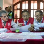 Polícia vykonala raziu v peruánskych volebných orgánoch po výkriku pre pomalé sčítanie hlasov | Volebné správy